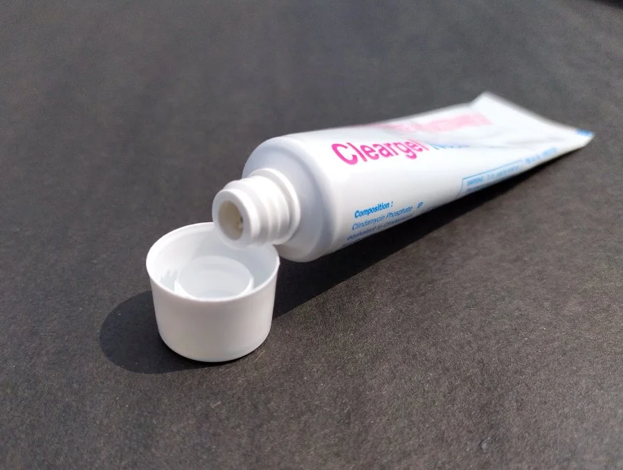 Step-by-step application of Cleargel Nico gel routine